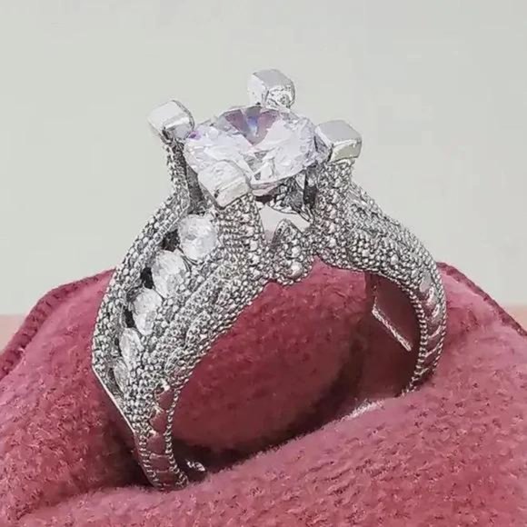 NEW LUXURY HALO 925 STERLING SILVER  DIAMOND RING, CUTE RING, SHINY RING. - Picture 5 of 5